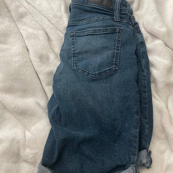 DKNY Capri Shorts - Picture 3 of 3